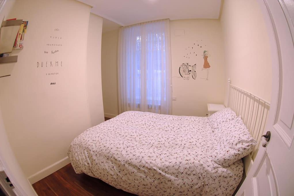 Apartamento En Casa Con Jardin + Garaje. E-bi-201 Appartement